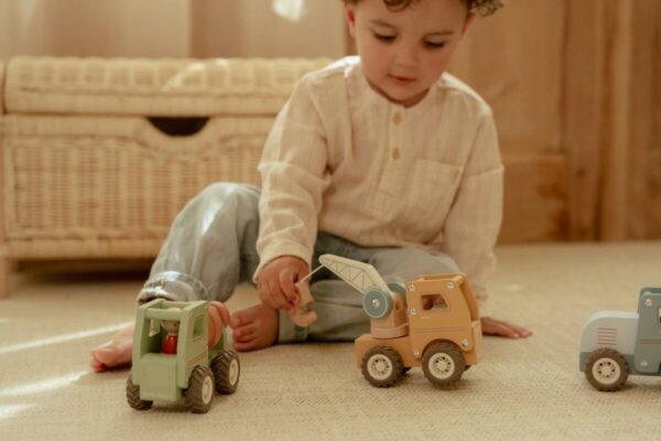 Little Dutch puidust kraanaauto